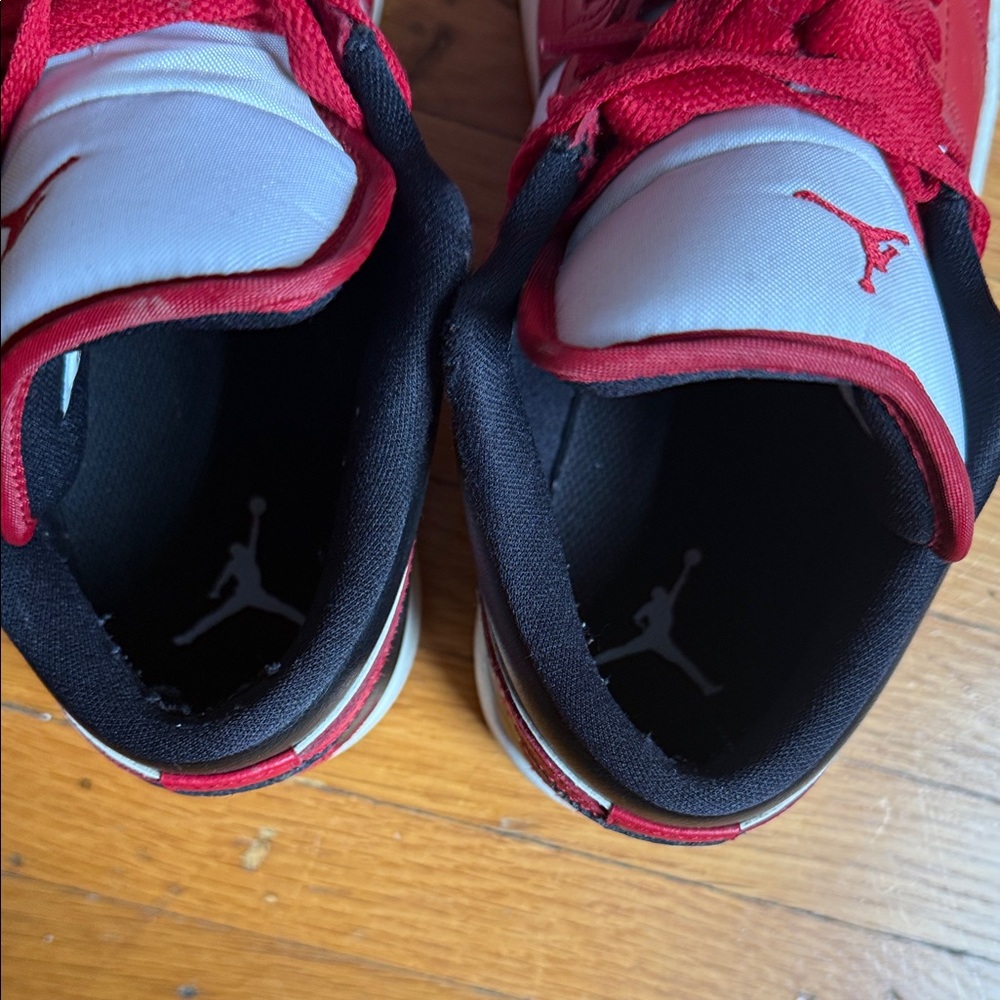 Jordan Kids' Sneakers in Red and White - Picture 5 of 6